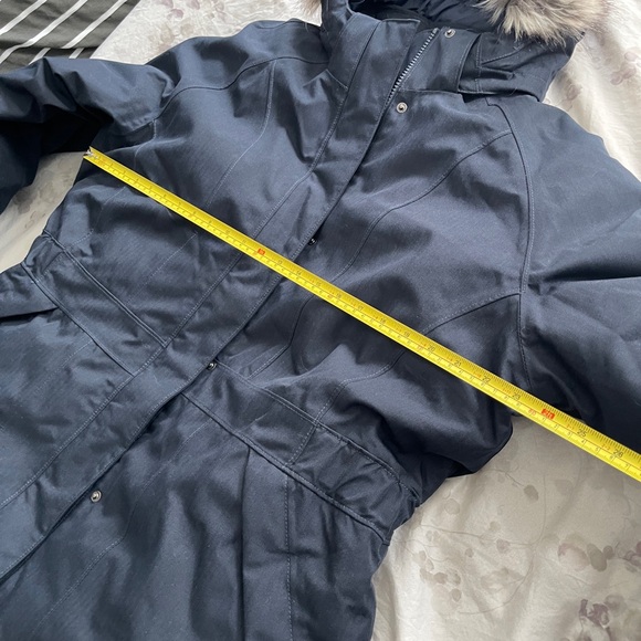 The North Face Women's Navy winter Jacket - Picture 4 of 13